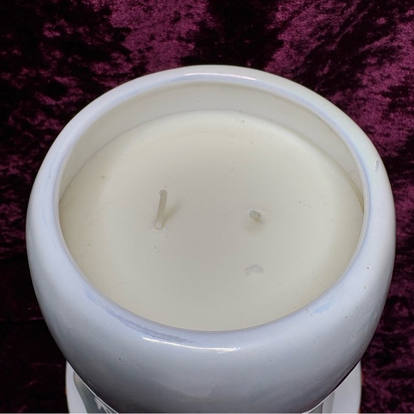 DW Home GIANT 60 Oz Iridescent White Halloween Ghost Candle Pumpkin Apple Scent - Picture 7 of 10